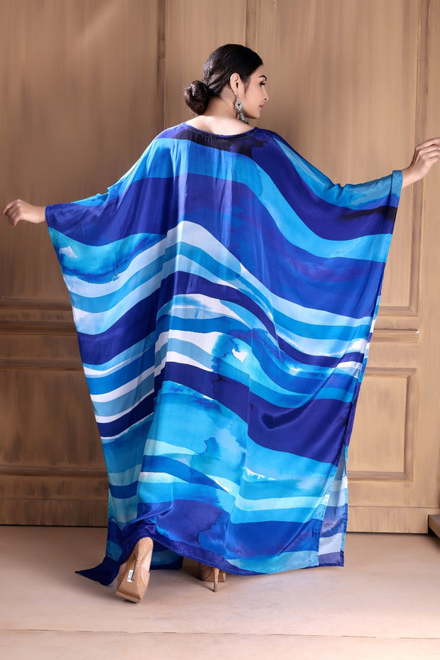 Chic and Comfortable: Blue V-Neck Caftan for Effortless Style
