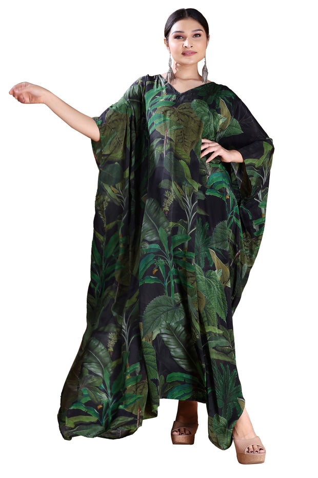 Effortlessly Chic: Green Silk Caftan for a Stylish and Sustainable Look